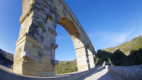 Pont du gard en camargue