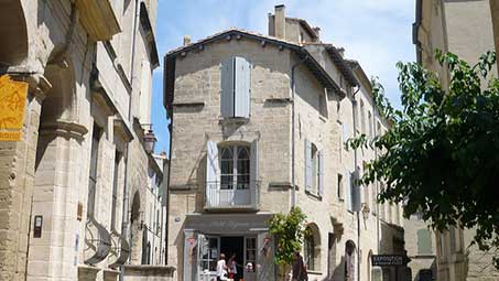 Visiter la ville d'Uzes