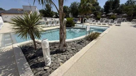 parc aquatique chauffé de 3 bassins